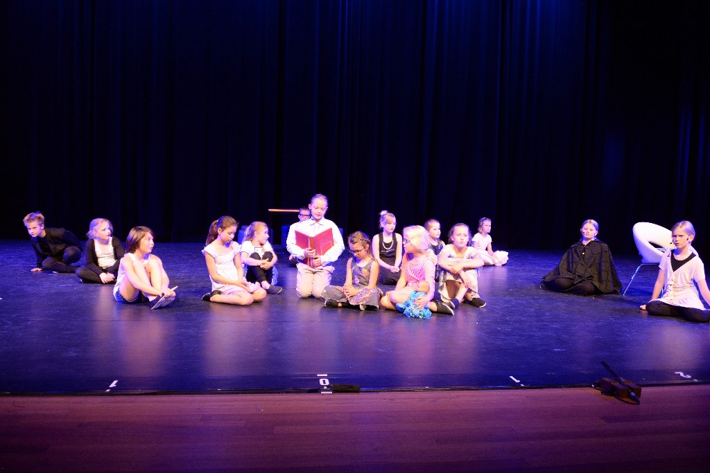 ../Images/Musical Nanny de Vries 177.jpg